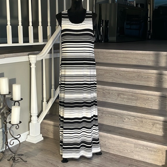 Chico's Dresses & Skirts - WHBM Maxi Dress